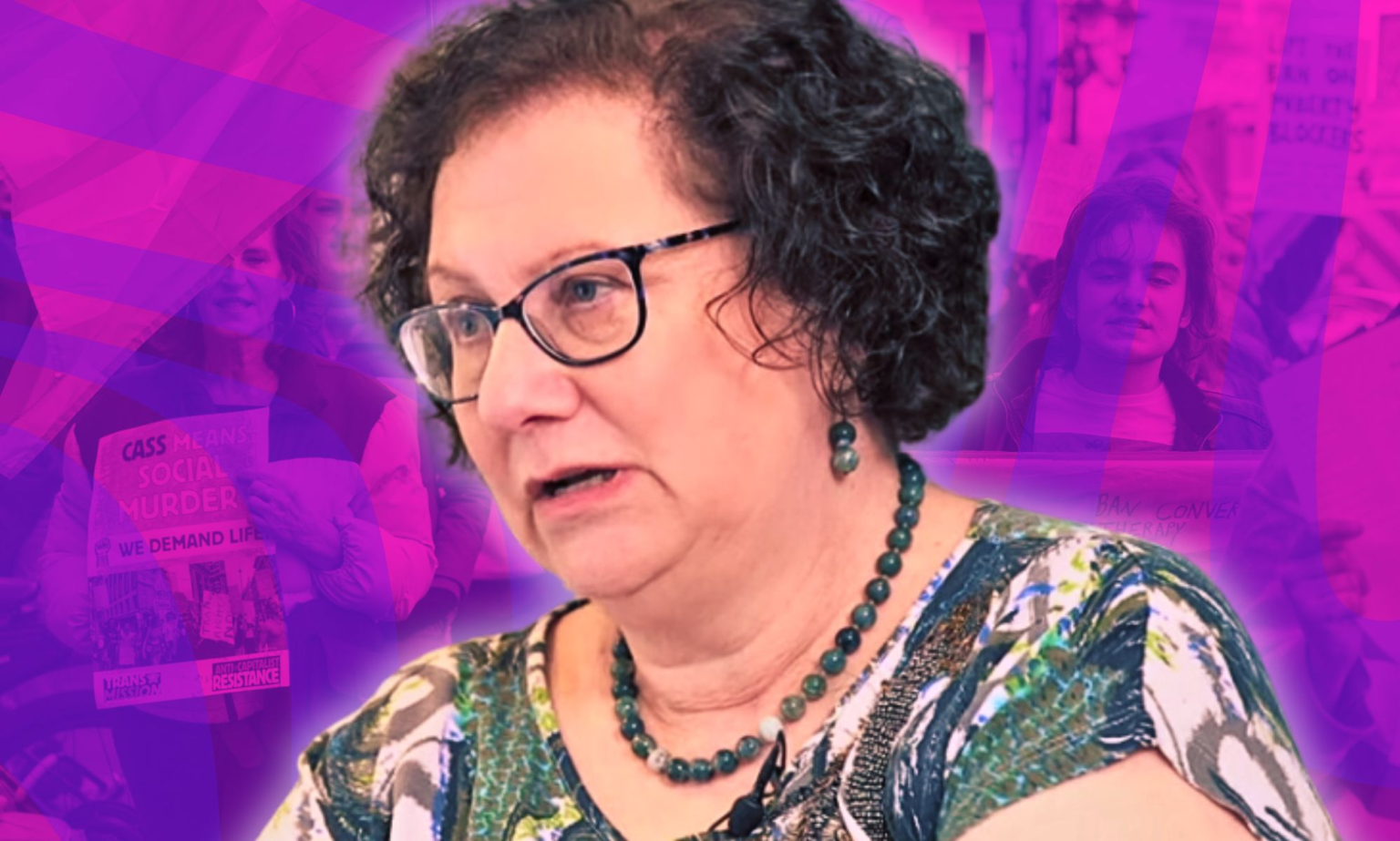 קמי בדנוק חוגגת את עלייתה של ד"ר הילרי קאס לבית הלורדים על רקע המחלוקת סביב טיפול בקטינים טרנס